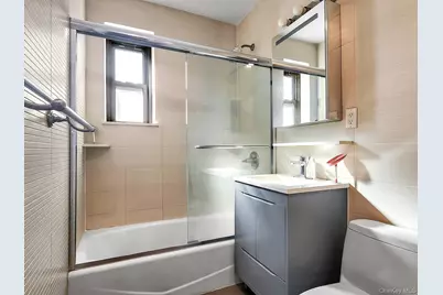 29-10 137th Street #2A, Flushing, NY 11354 - Photo 8