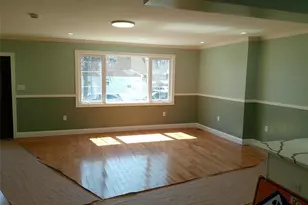 176-43 133rd Rd, Jamaica, NY 11434 - Photo 8