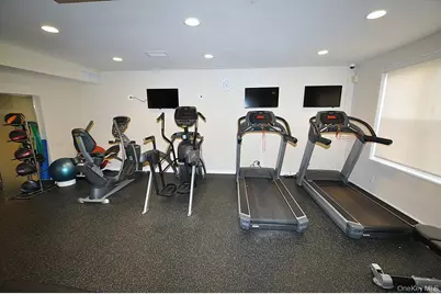 10 Old Mamaroneck Road #2A, White Plains, NY 10605 - Photo 26