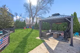 281 Breeze Ave, Ronkonkoma, NY 11779 - Photo 32