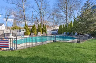 281 Breeze Ave, Ronkonkoma, NY 11779 - Photo 34