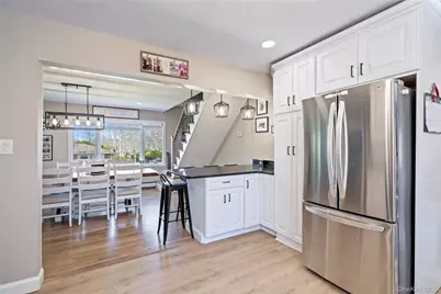 281 Breeze Avenue, Ronkonkoma, NY 11779 - Photo 12