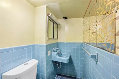 12-40 Beech Court, College Point, NY 11356 - Photo 32