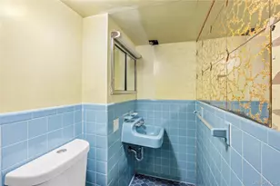 12-40 Beech Ct, College Point, NY 11356 - Photo 32