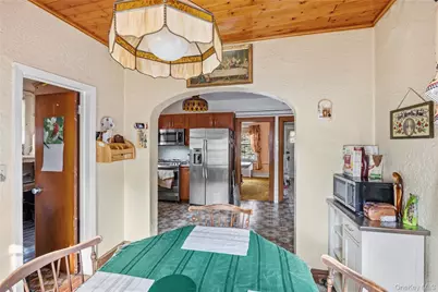 12-40 Beech Court, College Point, NY 11356 - Photo 14