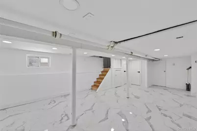 172-09 140th Avenue, Jamaica, NY 11434 - Photo 22