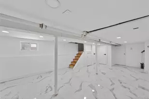 172-09 140th Ave, Jamaica, NY 11434 - Photo 22