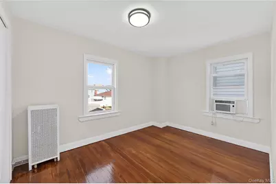 172-09 140th Avenue, Jamaica, NY 11434 - Photo 6