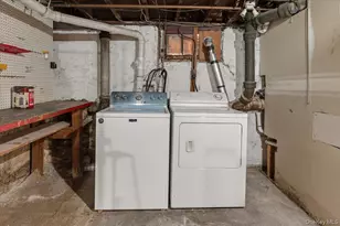 1871 Relyea Dr, Merrick, NY 11566 - Photo 24