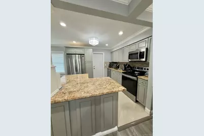 684 Dorothea Lane, Elmont, NY 11003 - Photo 18