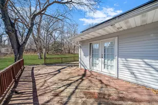 2 Buchanan Ave, Coram, NY 11727 - Photo 32