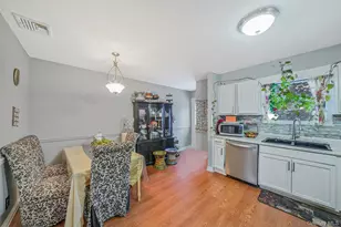 2 Buchanan Ave, Coram, NY 11727 - Photo 8