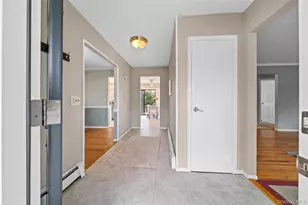 7 Fox Rd, East Setauket, NY 11733 - Photo 4