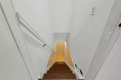 7 Fox Road, East Setauket, NY 11733 - Photo 20