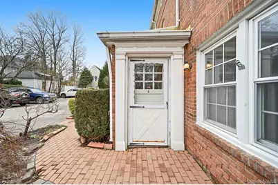 61 Davis Avenue #E, White Plains, NY 10605 - Photo 4