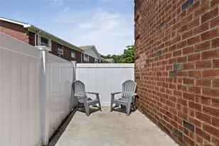 460 Old Town Rd, Port Jefferson, NY 11776 - Photo 4