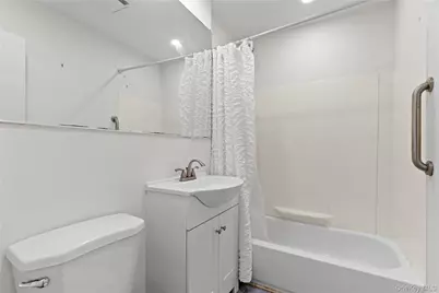 460 Old Town Road #3H, Port Jefferson, NY 11776 - Photo 12