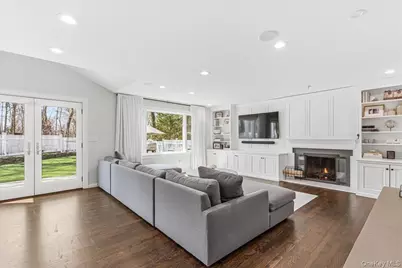 350 Dogwood Lane, Manhasset, NY 11030 - Photo 8