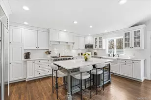 350 Dogwood Ln, Manhasset, NY 11030 - Photo 6