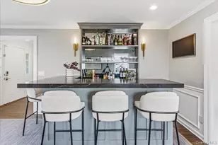 350 Dogwood Ln, Manhasset, NY 11030 - Photo 4