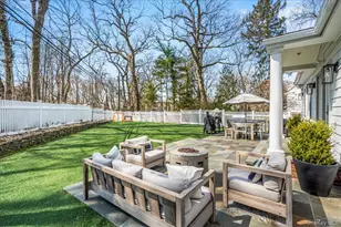 350 Dogwood Ln, Manhasset, NY 11030 - Photo 20