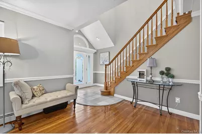 23 Beaverhill Lane, Huntington, NY 11743 - Photo 4