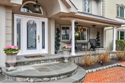 23 Beaverhill Lane, Huntington, NY 11743 - Photo 2