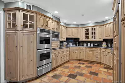23 Beaverhill Lane, Huntington, NY 11743 - Photo 16