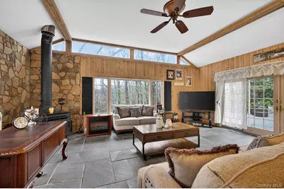 23 Beaverhill Lane, Huntington, NY 11743 - Photo 12