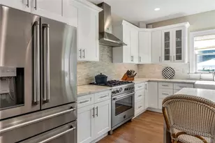 2375 Sound Dr, Greenport, NY 11944 - Photo 6