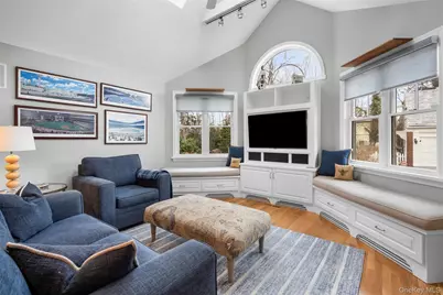 80 Forest Avenue, New Rochelle, NY 10804 - Photo 18