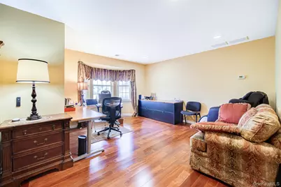 2041 Independence Drive, New Windsor, NY 12553 - Photo 28