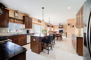 2041 Independence Dr, New Windsor, NY 12553 - Photo 14