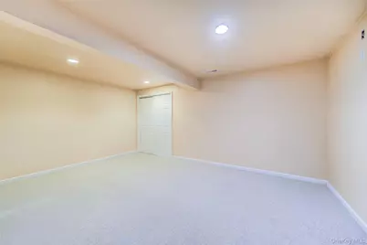 2041 Independence Drive, New Windsor, NY 12553 - Photo 36