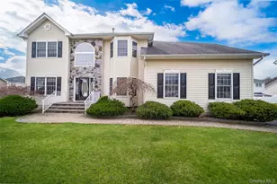 2041 Independence Dr, New Windsor, NY 12553 - Photo 2