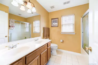 2041 Independence Drive, New Windsor, NY 12553 - Photo 34