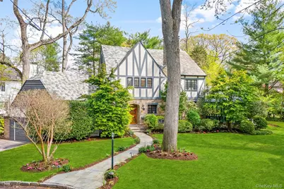 2 Vine Place, Larchmont, NY 10538 - Photo 1
