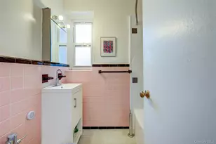 125-05 84th Ave, Kew Gardens, NY 11415 - Photo 16