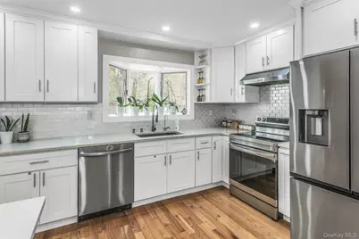 9 Cold Spring Hills Road, Huntington, NY 11743 - Photo 10