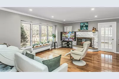 9 Cold Spring Hills Road, Huntington, NY 11743 - Photo 6