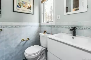 9 Cold Spring Hills Rd, Huntington, NY 11743 - Photo 14