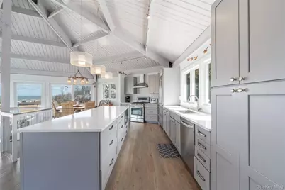 56765 Route 48, Greenport, NY 11944 - Photo 20