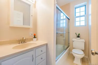 4 Maple Drive #6O, Great Neck, NY 11021 - Photo 20