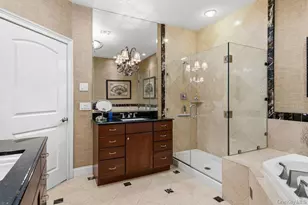 336 Trotting Ln, Westbury, NY 11590 - Photo 20