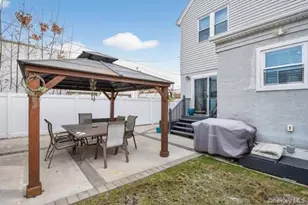 545 Marcellus Rd, Williston Park, NY 11596 - Photo 26