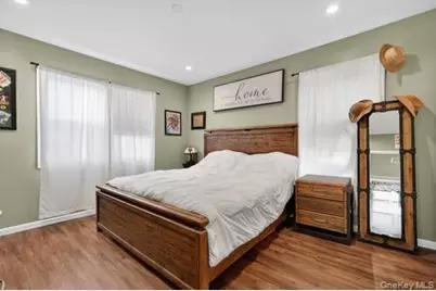 545 Marcellus Road, Williston Park, NY 11596 - Photo 18