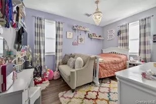 545 Marcellus Rd, Williston Park, NY 11596 - Photo 20