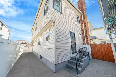 13314 Hawtree Creek Road, Ozone Park, NY 11420 - Photo 6