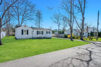 20 Willyn Road, Blue Point, NY 11715 - Photo 4