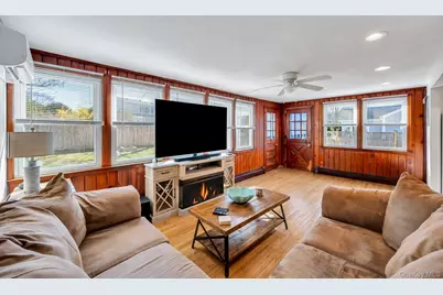 20 Willyn Road, Blue Point, NY 11715 - Photo 6